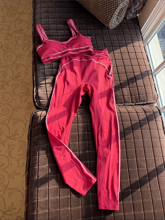 Source Unknown Other - Red/ burgundy Unknown Seam-Trim High-Waist Leggings & Sports Bra Set